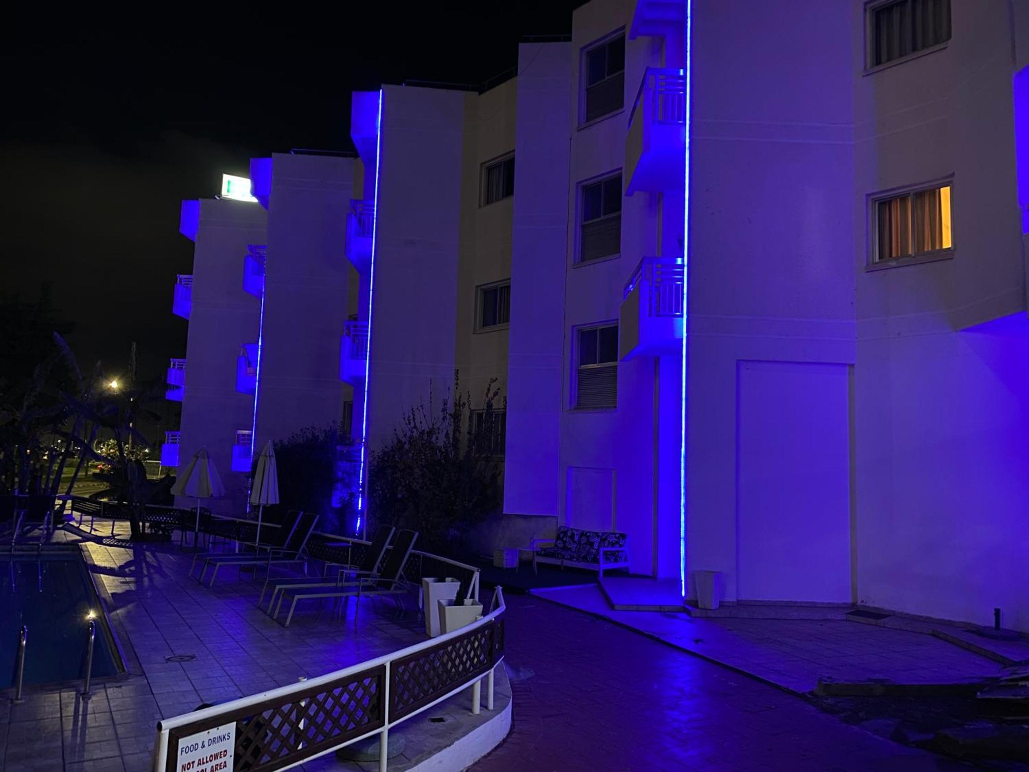 Boronia Hotel Apartments Larnaca Buitenkant foto